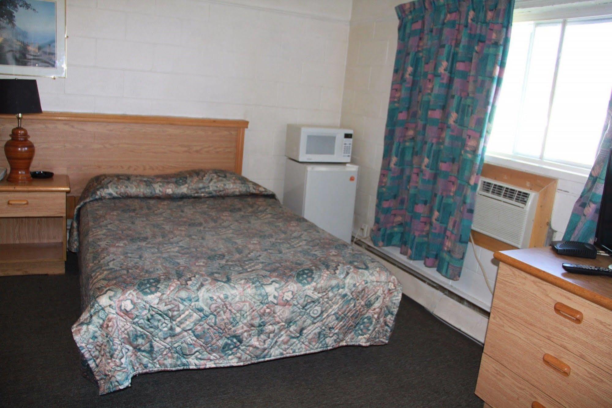 Bluebird Motel Innisfail 外观 照片