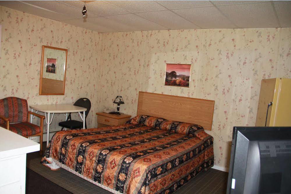 Bluebird Motel Innisfail 外观 照片